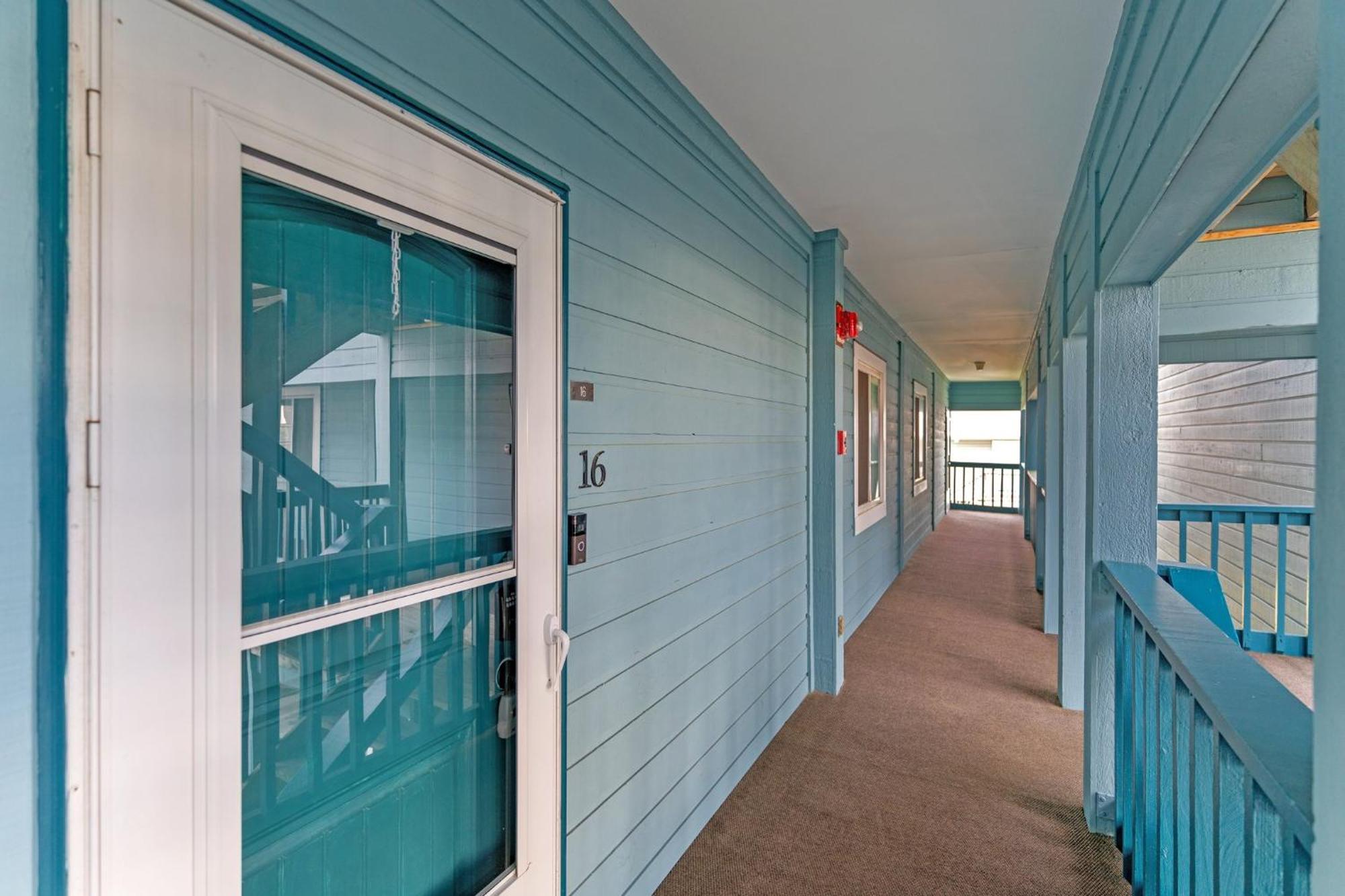 Hang Ten Hideaway, Pool, Condo, Parking - 6 Person Max Occupancy Carolina Beach Exterior foto